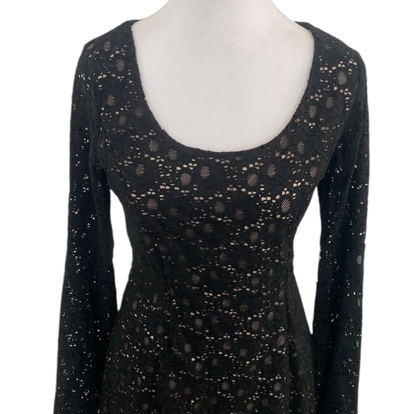 Francesca’s Black Nude Lace Long-sleeved Dress NWT US S - Picture 2 of 10